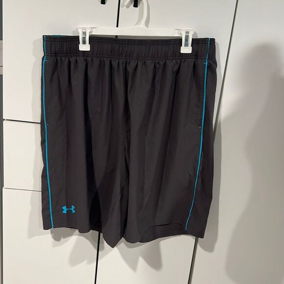 Under Armour training shorts . Size 2XL - Picture 1 of 4